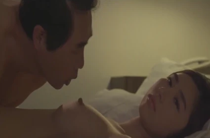 Chồng lỉnh kỉnh ngủ khi đi du lịch kỷ niệm, chàng trai khác đã dit rach lon vợ tôi